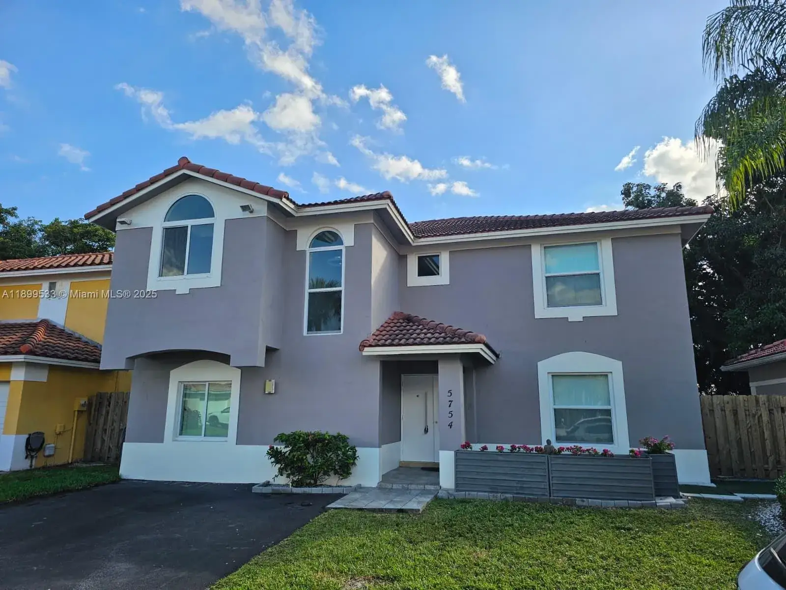 5 bedroom 3 bath Residential for sale at 5754 NW 98th Ave, Doral FL 33178
