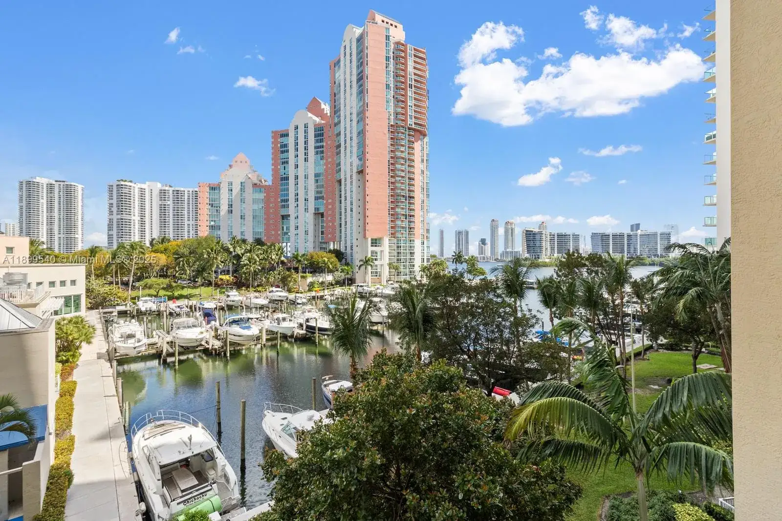 2 bedroom 2 bath Residential for sale at 3340 NE 190th St # 405, Aventura FL 33180