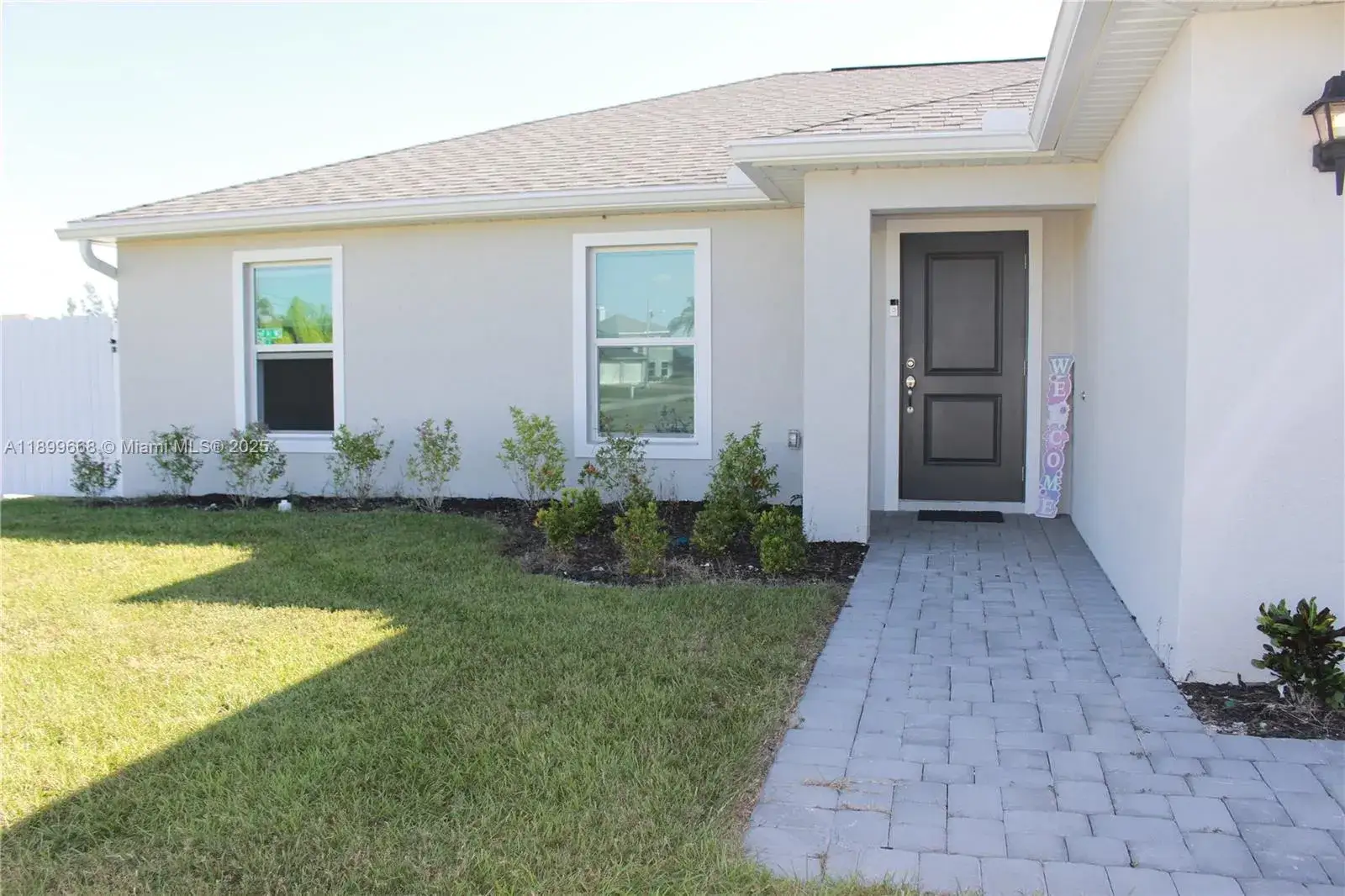 4 bedroom 2 bath Residential Lease for rent at 1138 14 Ter, Cape Coral FL 33991