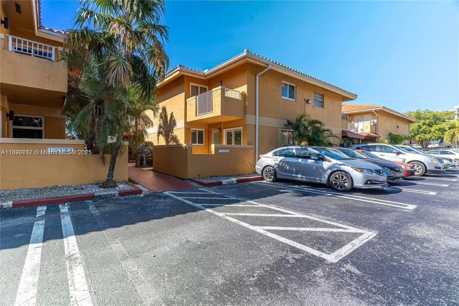 2 bedroom 1 bath Residential Lease for rent at 13900 SW 65th Ter # 9, Miami FL 33183