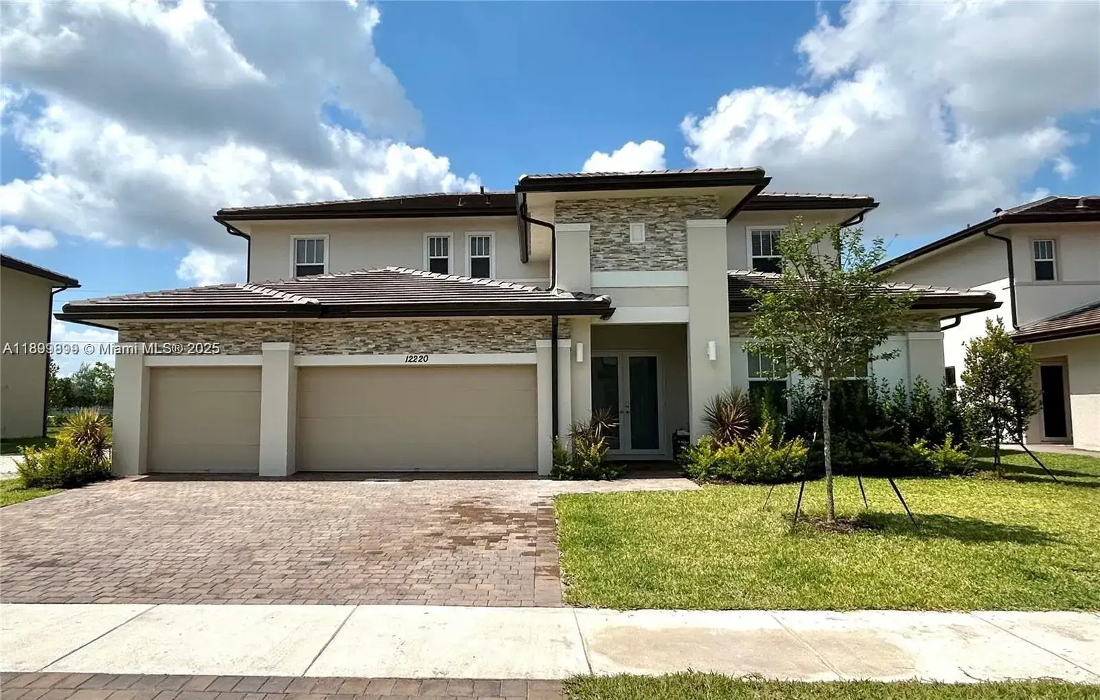 5 bedroom 4 bath Residential Lease for rent at 12220 SW 44th Ct # 0, Davie FL 33330