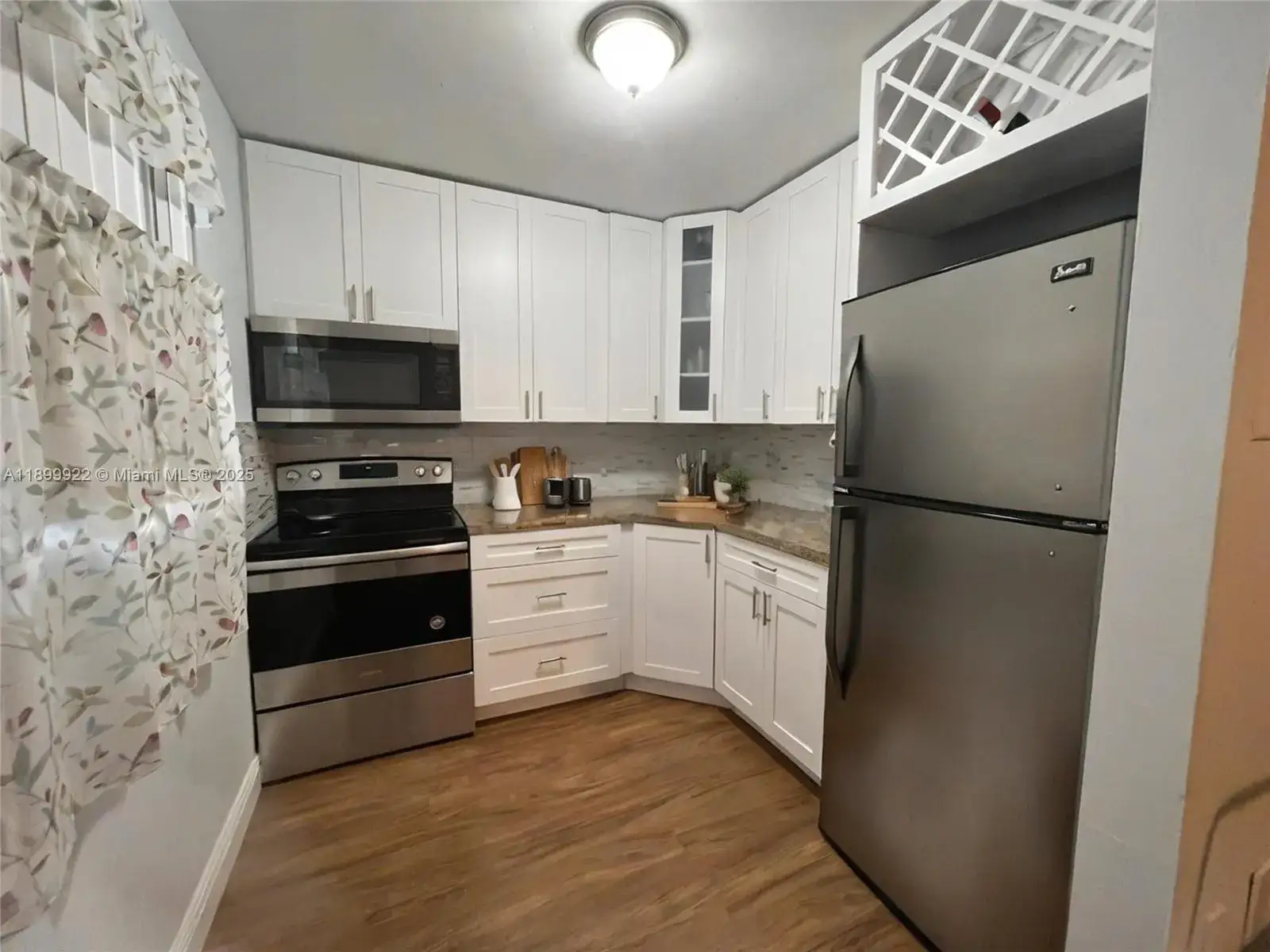 1 bedroom 1 bath Residential Lease for rent at 17255 SW 95th Ave # 247, Palmetto Bay FL 33157