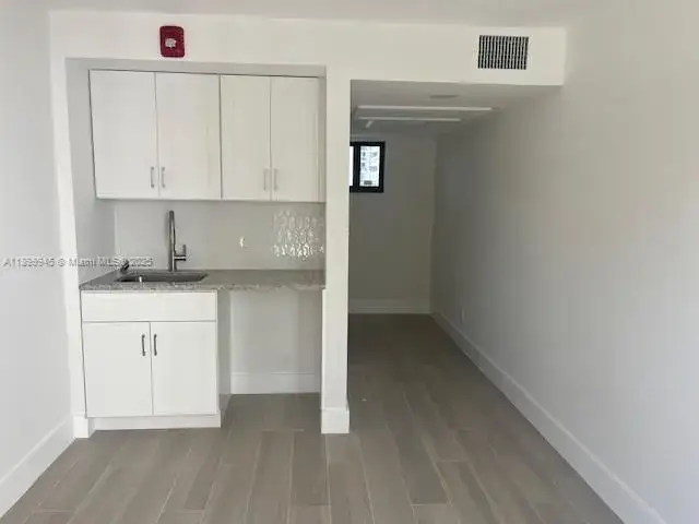 1 bath Residential for sale at 20281 E Country Club Dr, Aventura FL 33180
