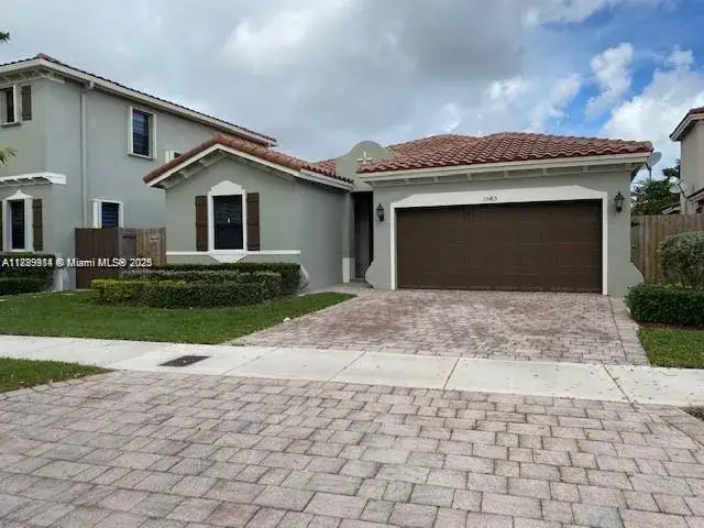 3 bedroom 3 bath Residential for sale at 15415 SW 175th St, Miami FL 33187