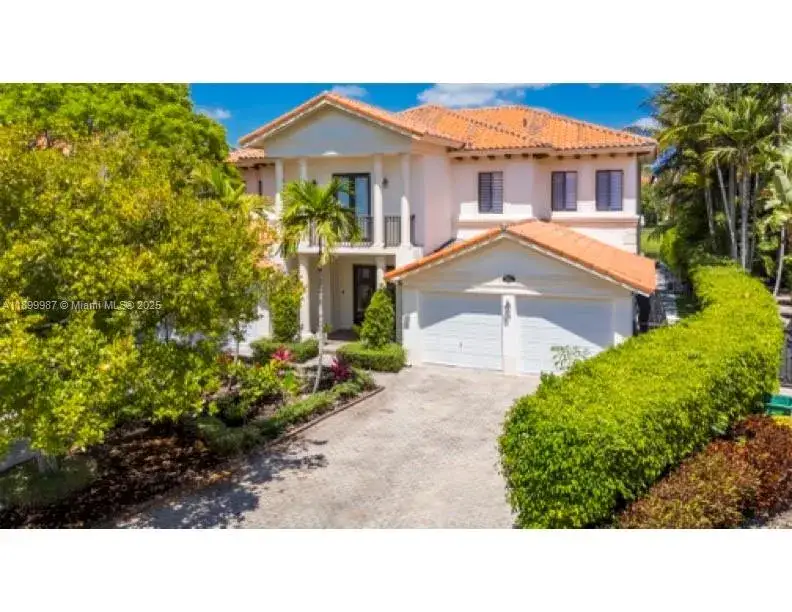 5 bedroom 4 bath Residential for sale at 19512 SW 79th Pl, Cutler Bay FL 33157