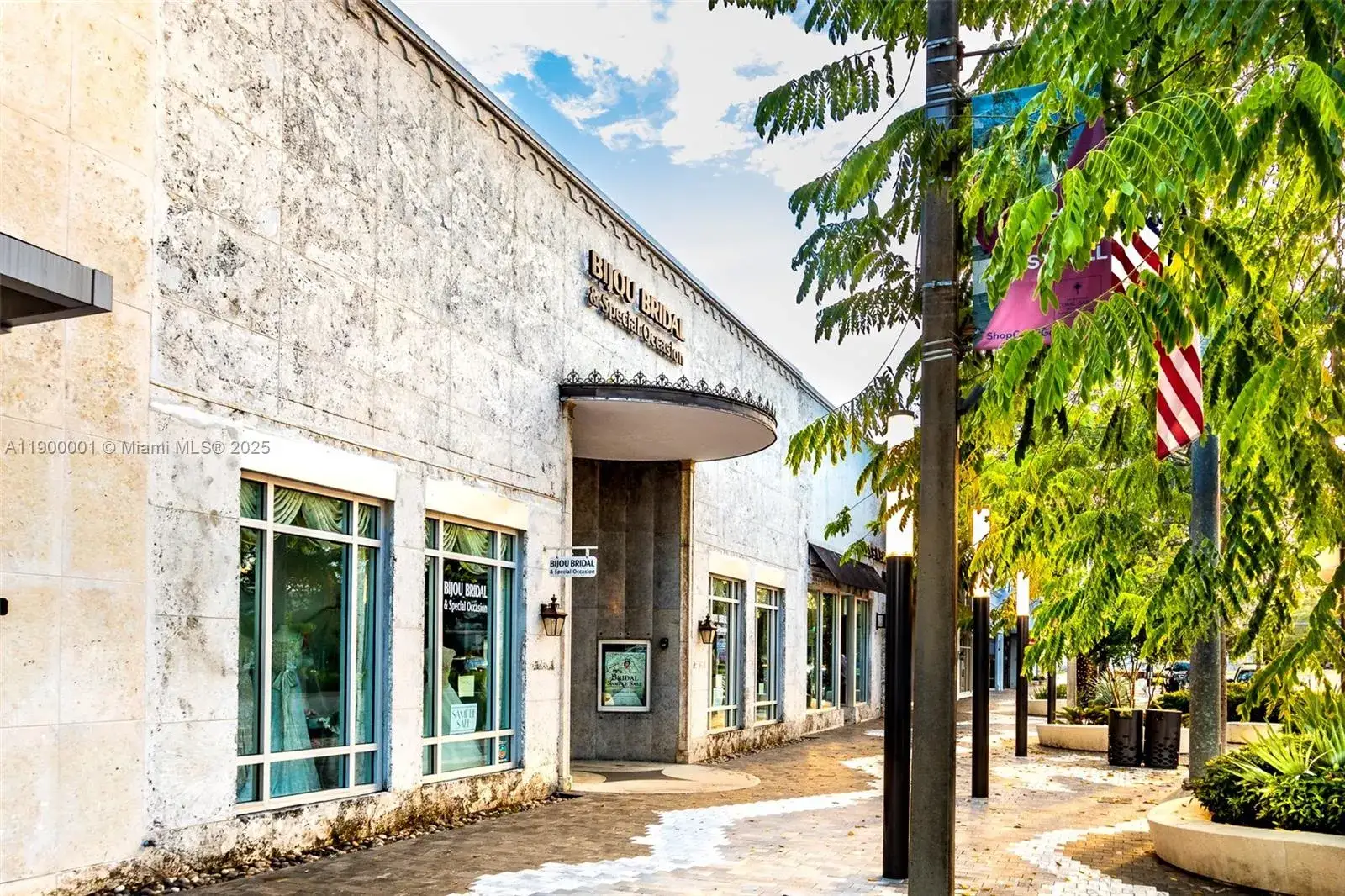 Commercial Sale for sale at 348 Miracle Mile, Coral Gables FL 33134