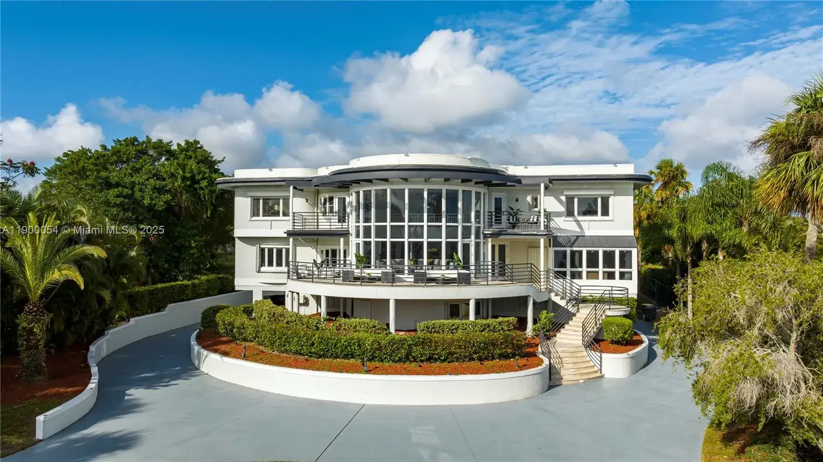 10 bedroom 9 bath Residential Lease for rent at 2827 S Indian River Dr, Fort Pierce FL 34982