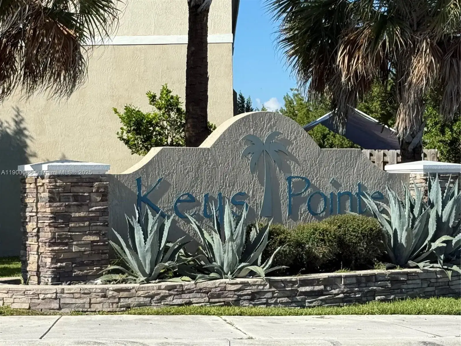 2 bedroom 2 bath Residential for sale at 484 NE 5th St, Florida City FL 33034