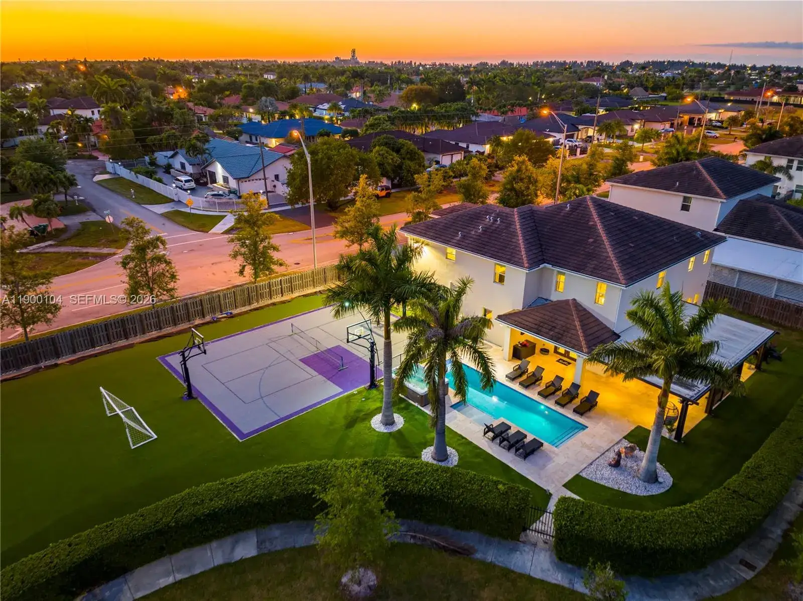 8 bedroom 4 bath Residential Lease for rent at 11 NW 122nd Ave, Miami FL 33182