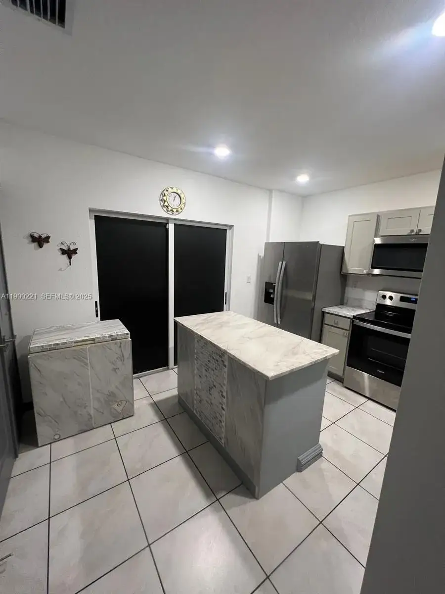 2 bedroom 2 bath Residential for sale at 480 NE 4th Ter, Florida City FL 33034