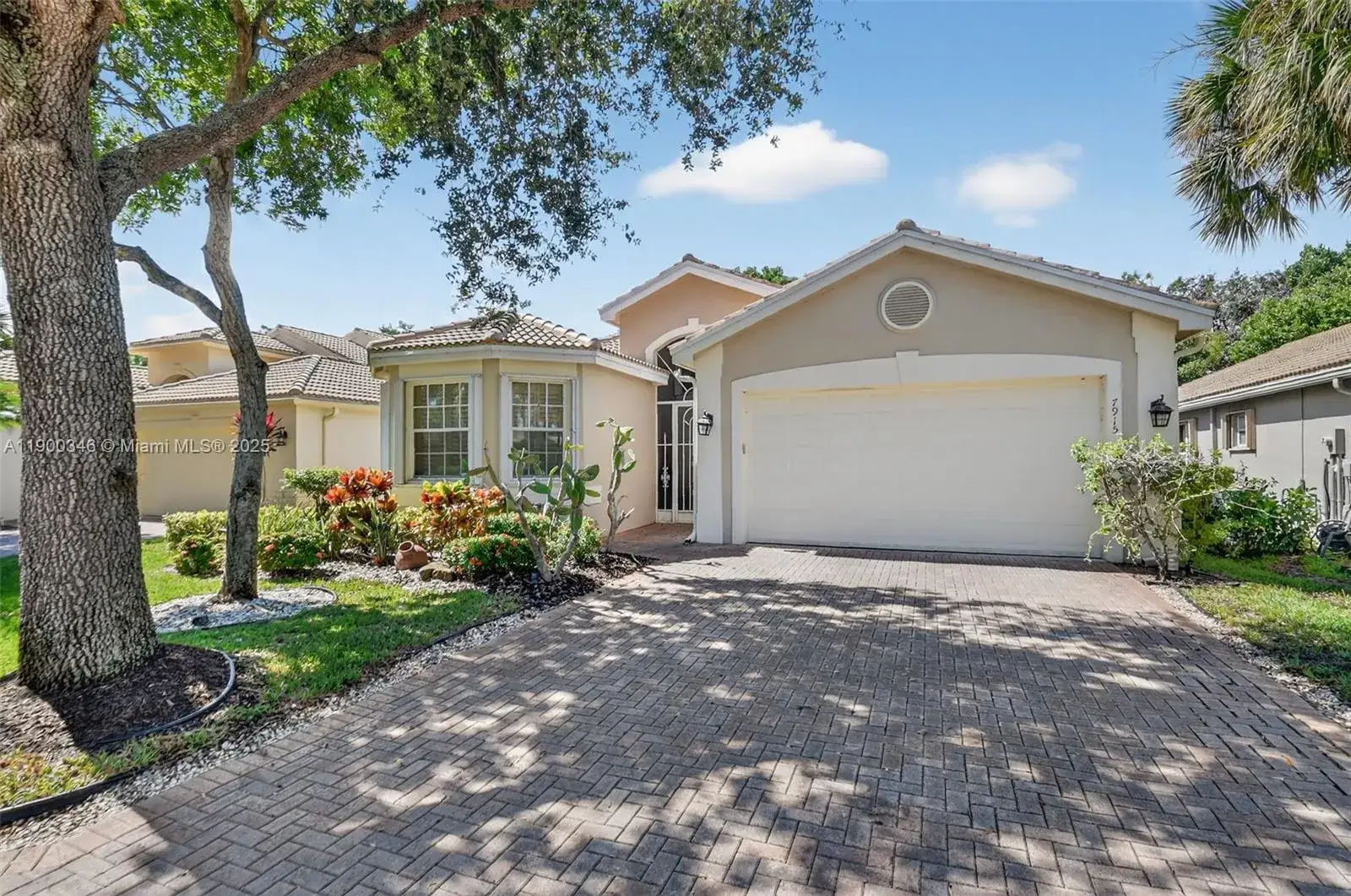 3 bedroom 2 bath Residential for sale at 7915 Sundial Harbor Pt, Lake Worth FL 33467