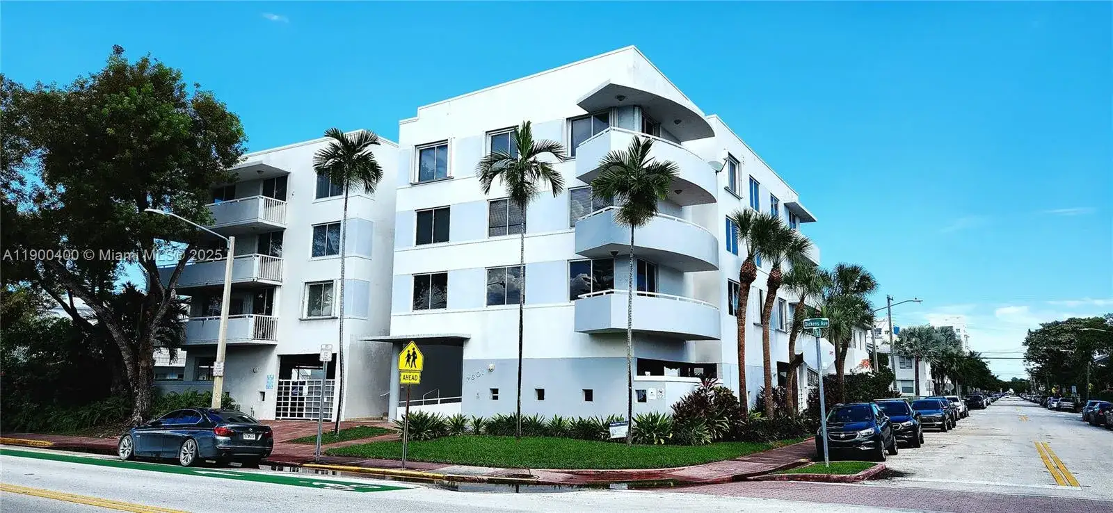 2 bedroom 2 bath Residential Lease for rent at 7601 Dickens Ave # 303, Miami Beach FL 33141