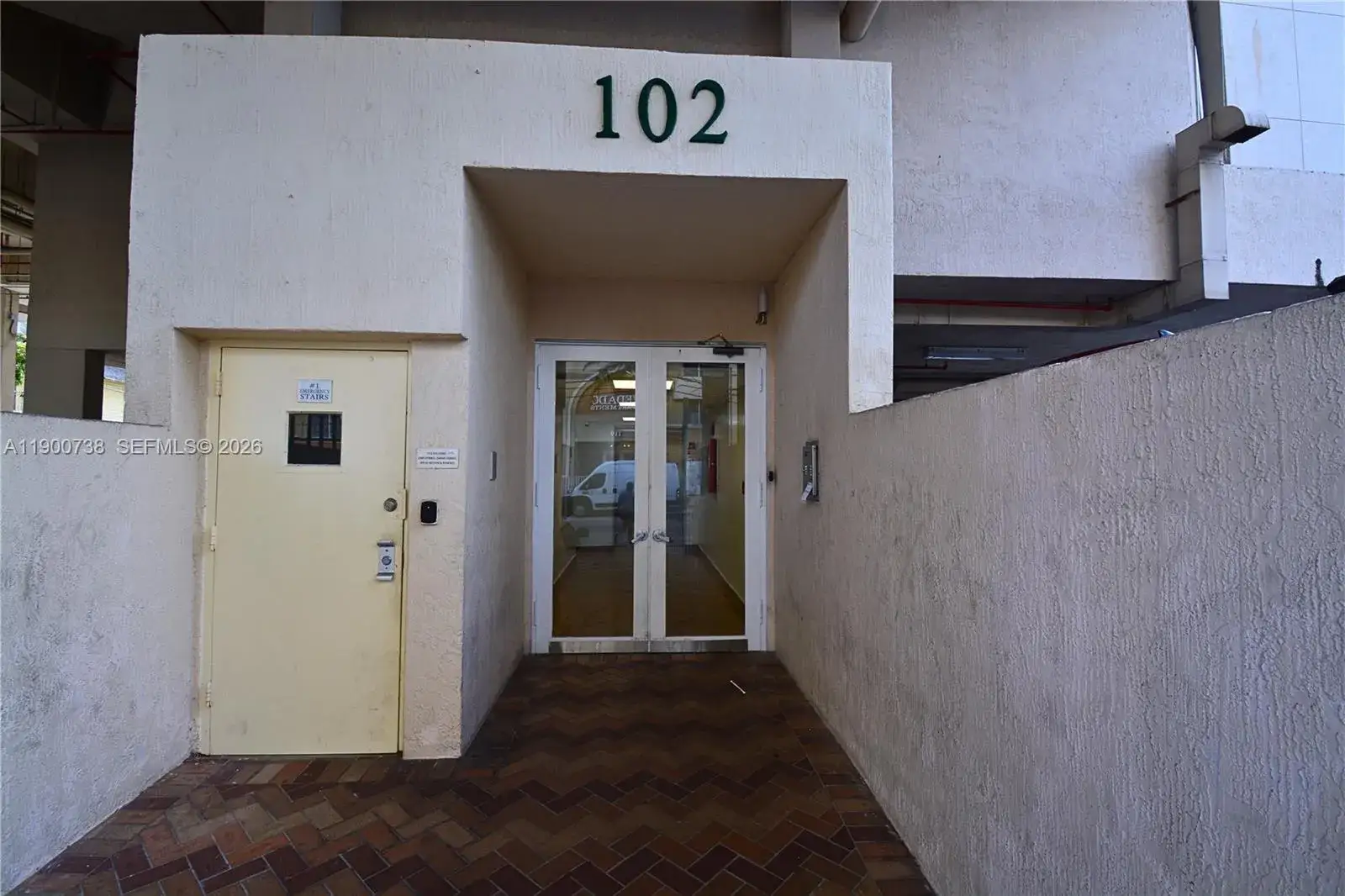 2 bedroom 2 bath Residential Lease for rent at 102 SW 6th Ave # 501, Miami FL 33130