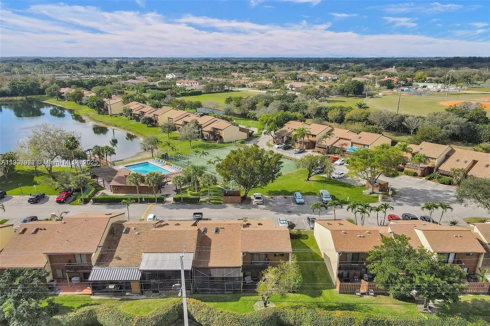 2 bedroom 2 bath Residential for sale at 4206 SW 87th Ter # 4206, Davie FL 33328