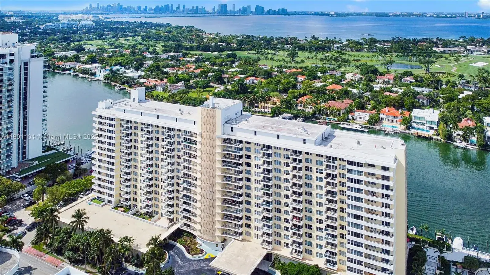 2 bedroom 2 bath Residential for sale at 5600 Collins Ave # 9E, Miami Beach FL 33140