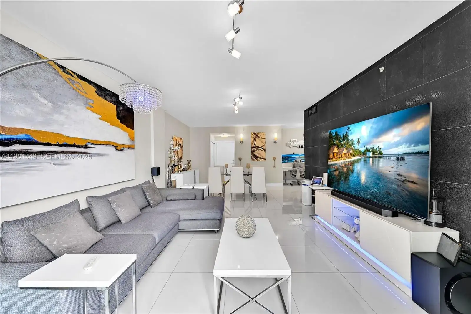 2 bedroom 2 bath Residential for sale at 3001 S Ocean Dr # 1513, Hollywood FL 33019