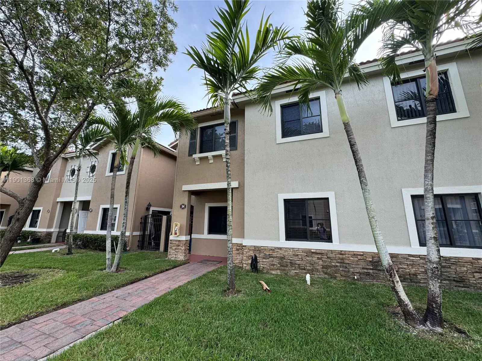 3 bedroom 2 bath Residential for sale at 22411 SW 88th Pl # 26, Cutler Bay FL 33190