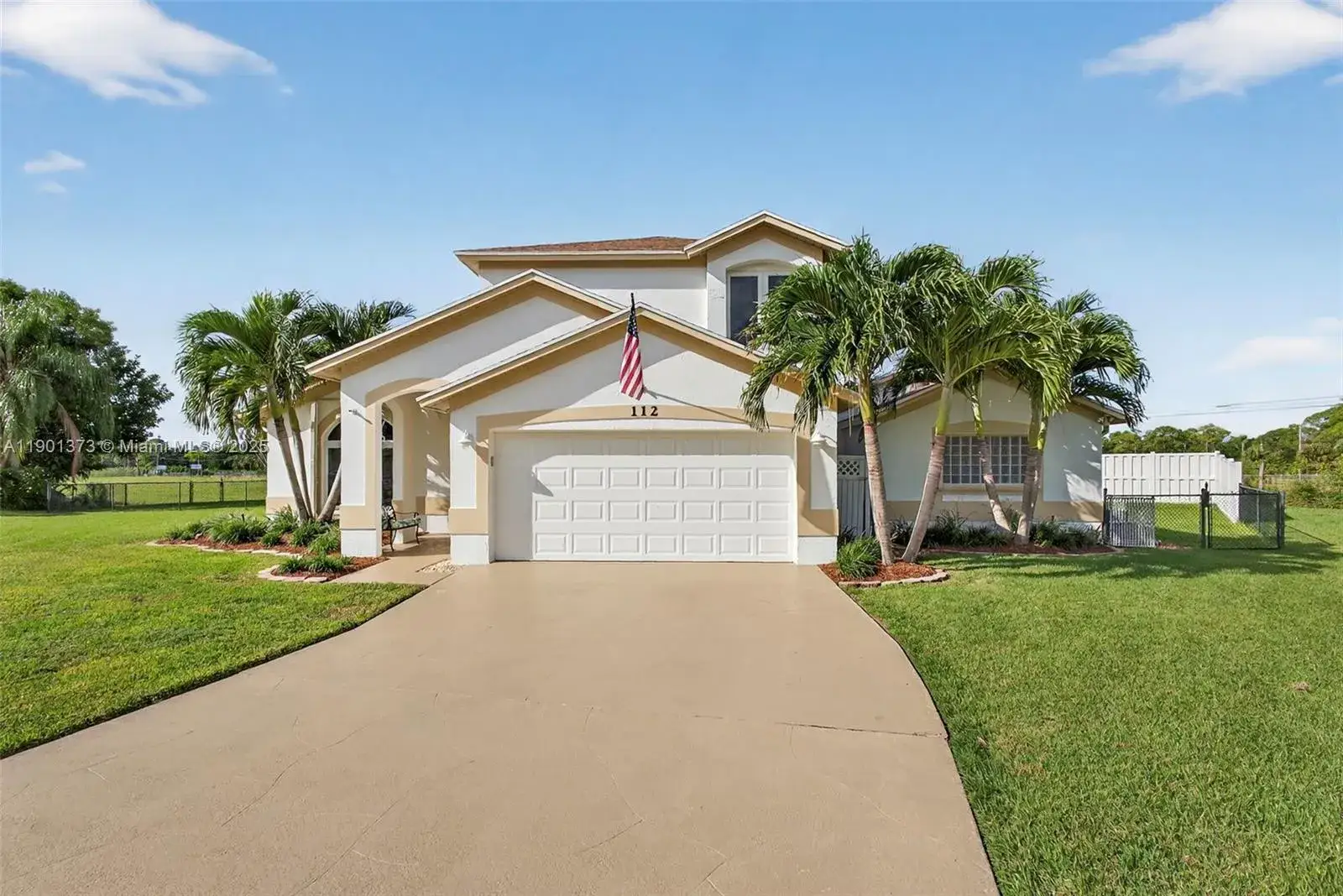 3 bedroom 2 bath Residential for sale at 112 Camelot Ct, Royal Palm Beach FL 33411