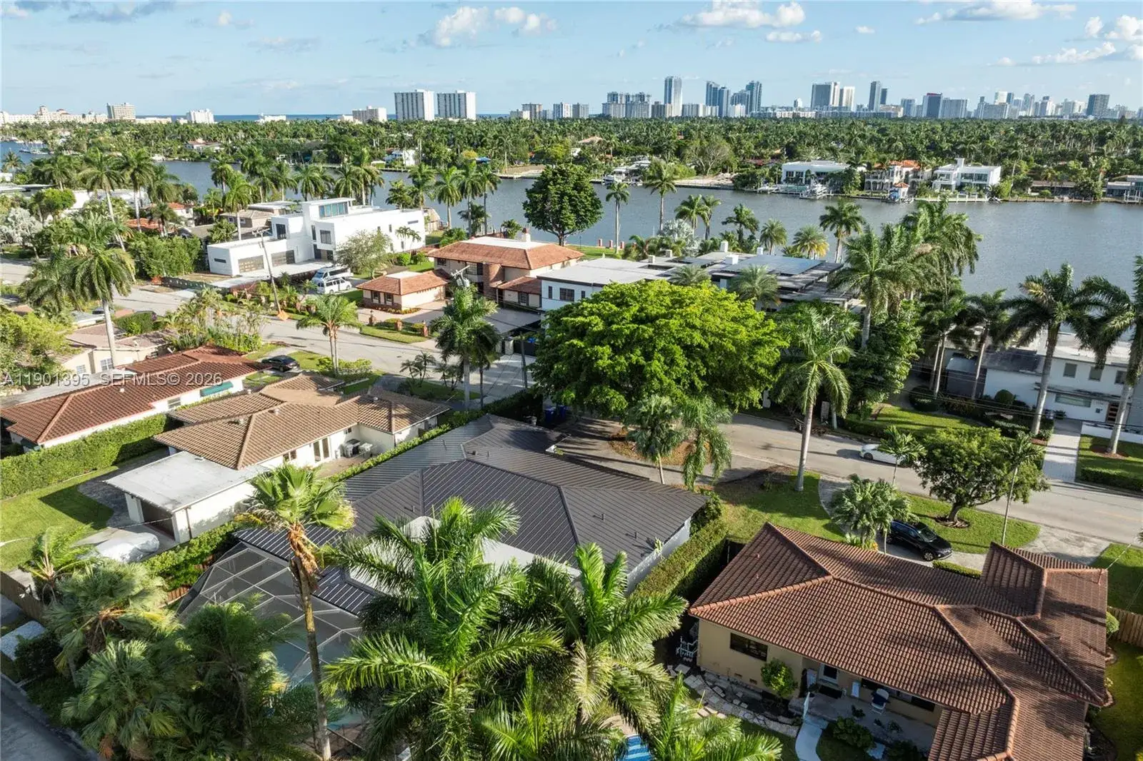 8 bedroom 4 bath Residential Lease for rent at 1141 N Northlake Dr, Hollywood FL 33019