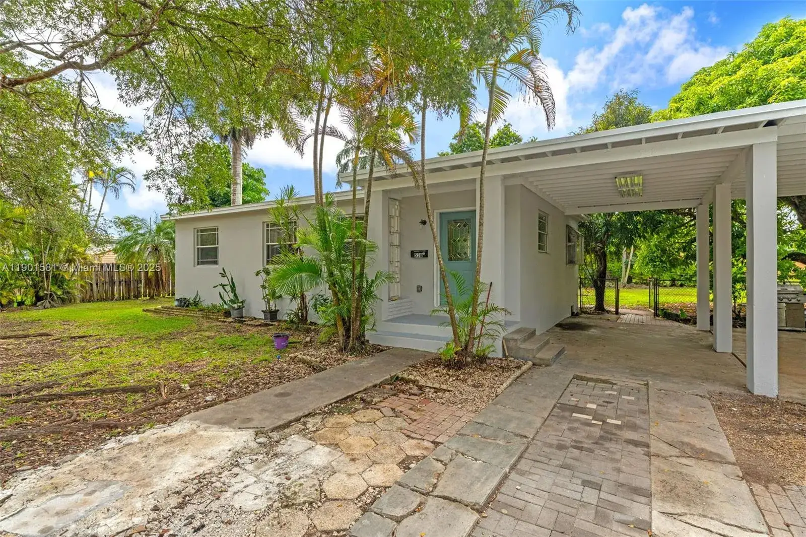 3 bedroom 2 bath Residential for sale at 538 NW 11th St, Homestead FL 33030