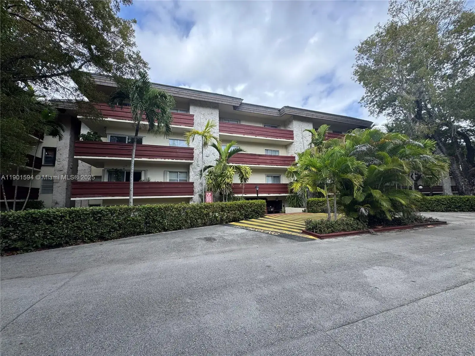 1 bedroom 1 bath Residential Lease for rent at 1205 Mariposa Ave # 210, Coral Gables FL 33146