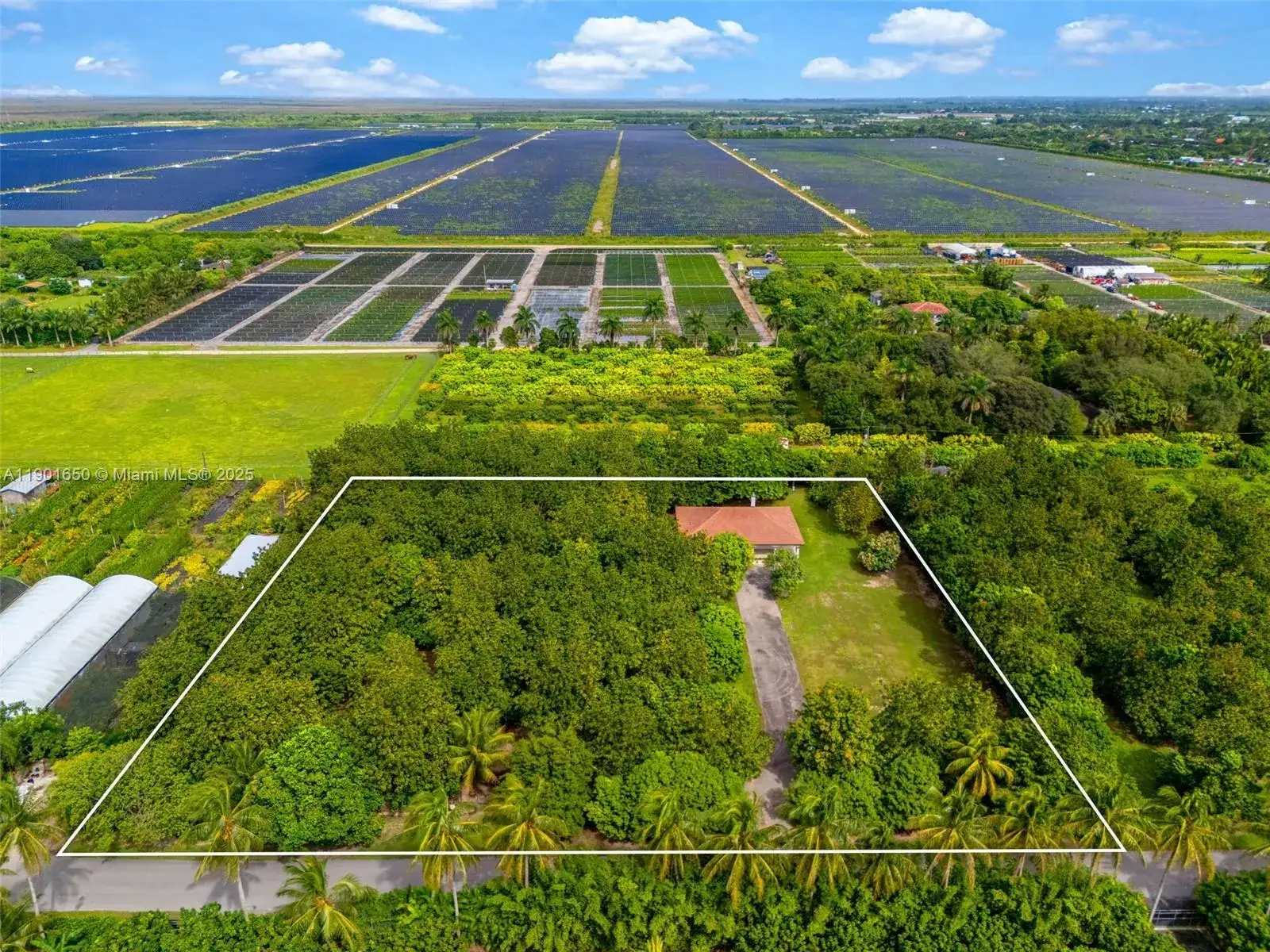 3 bedroom 3 bath Residential for sale at 21991 SW 252nd St, Homestead FL 33031