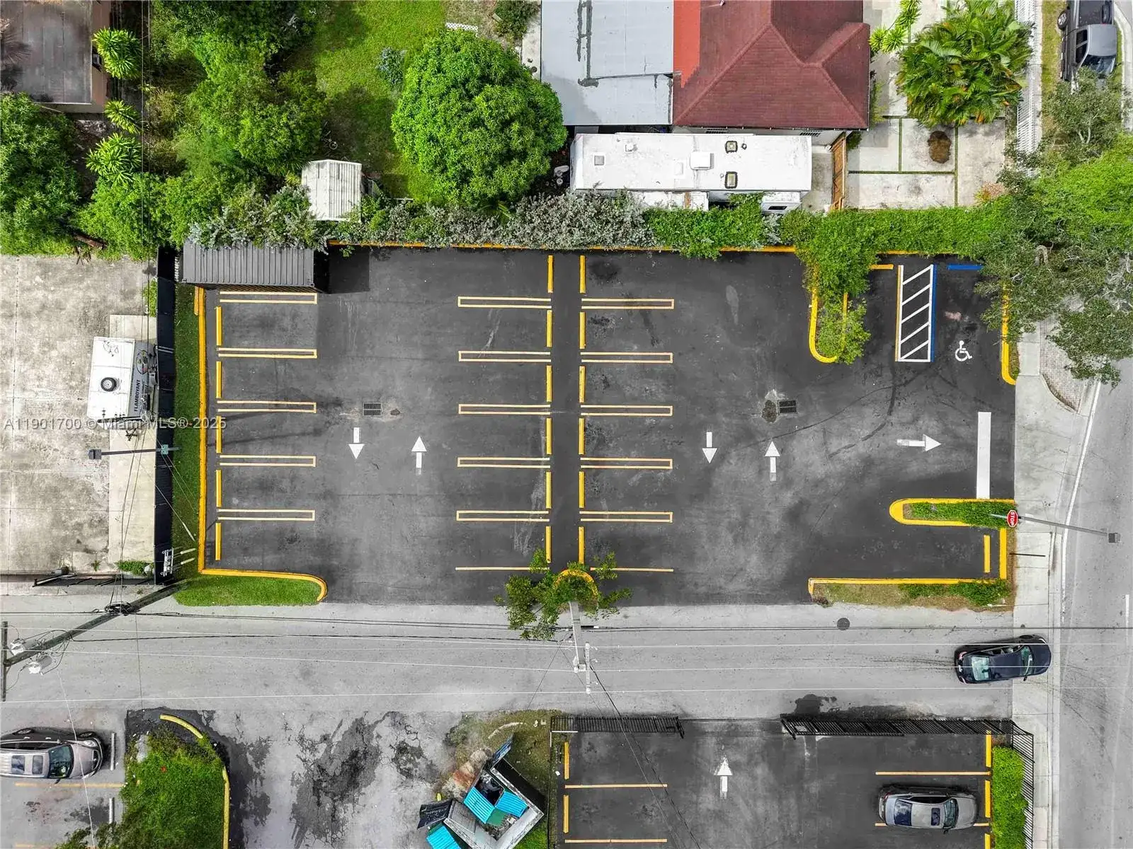 Commercial Sale for sale at 720 NW 125th St, North Miami FL 33168