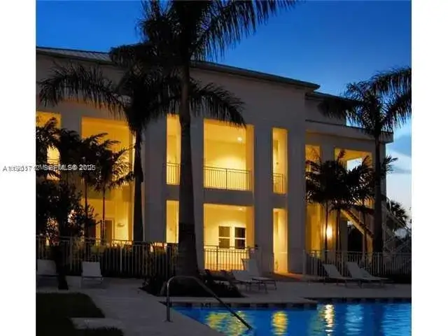 1 bedroom 1 bath Residential for sale at 5300 NW 87th Ave # 306, Doral FL 33178