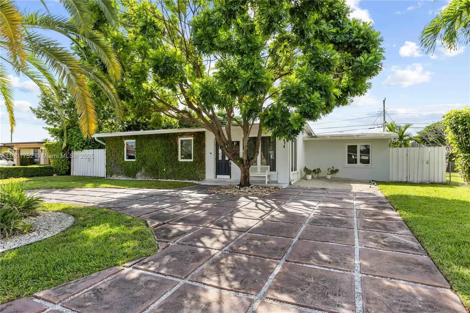 3 bedroom 2 bath Residential for sale at 5344 SW 90th Ct, Miami FL 33165