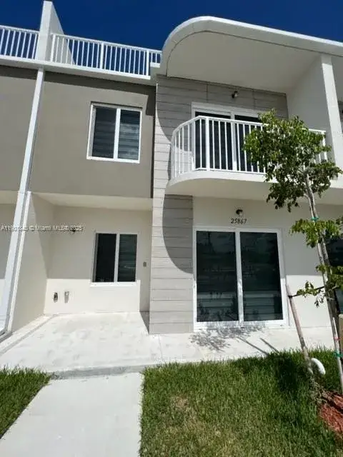 4 bedroom 3 bath Residential for sale at 25867 SW 145th Ave # 25867, Homestead FL 33032