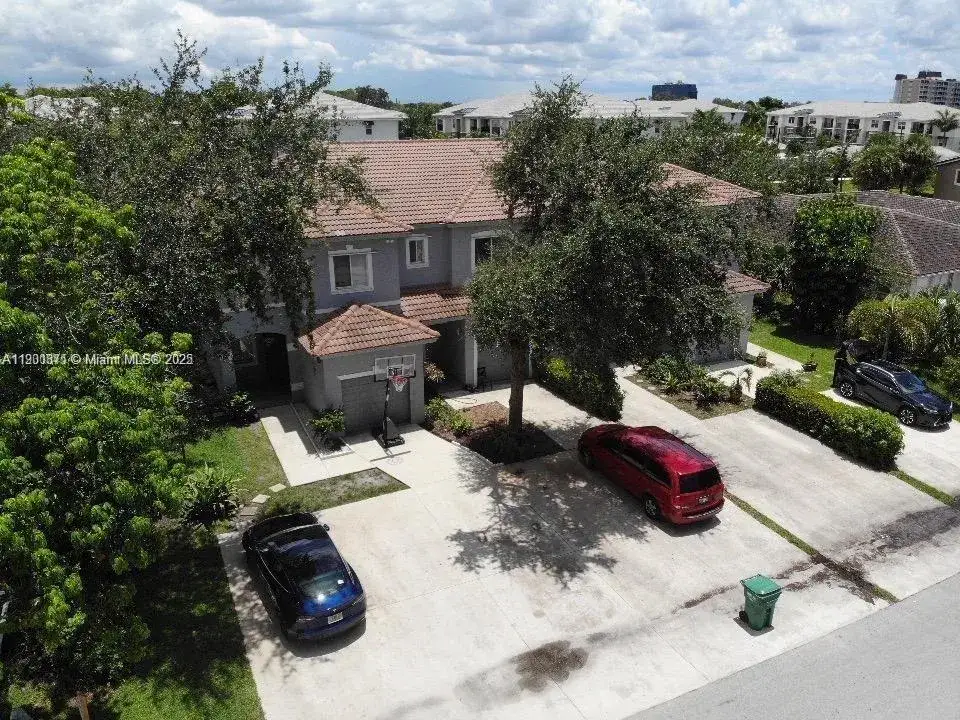 Residential Income for sale at 8706 NW 38th Dr, Coral Springs FL 33065
