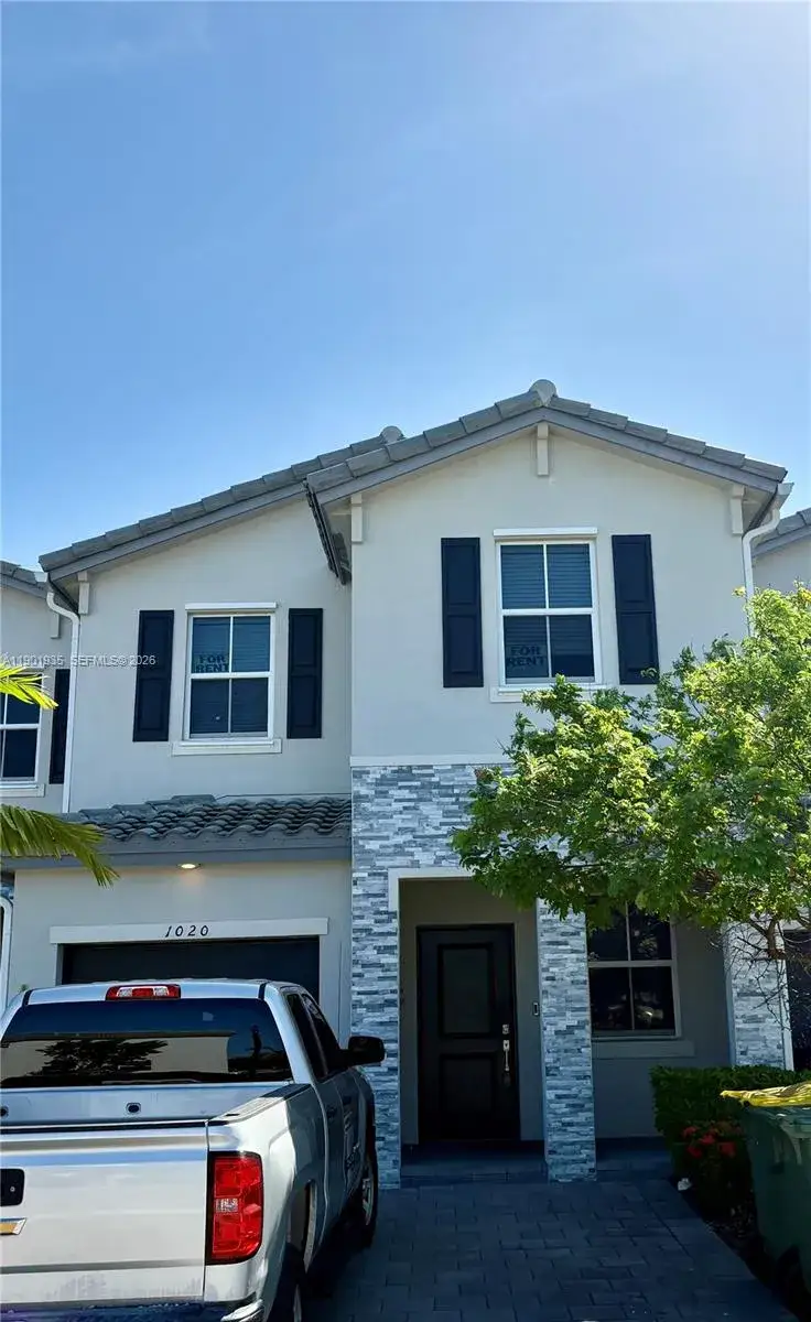 4 bedroom 2 bath Residential Lease for rent at 1020 SE 26th Ter, Homestead FL 33035