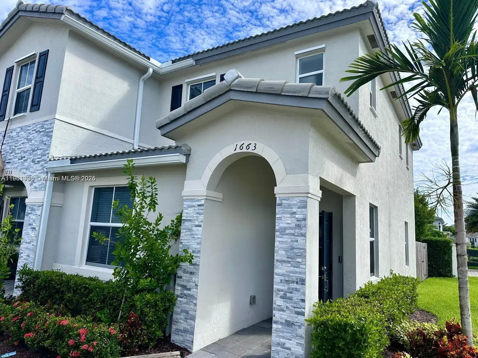 3 bedroom 3 bath Residential Lease for rent at 1663 SE 26th Rd, Homestead FL 33035