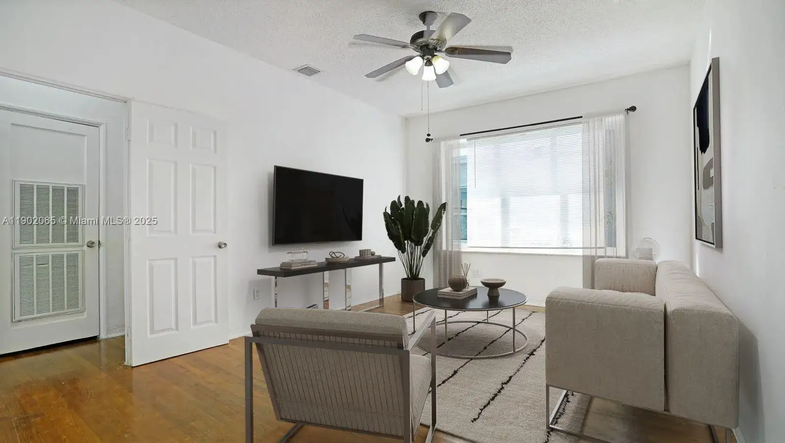 1 bedroom 1 bath Residential for sale at 825 Jefferson Ave # 4, Miami Beach FL 33139