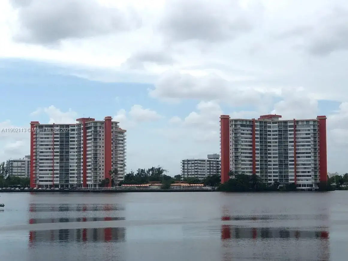 1 bedroom 1 bath Residential Lease for rent at 1301 NE Miami Gardens Dr # 1111W, Miami FL 33179