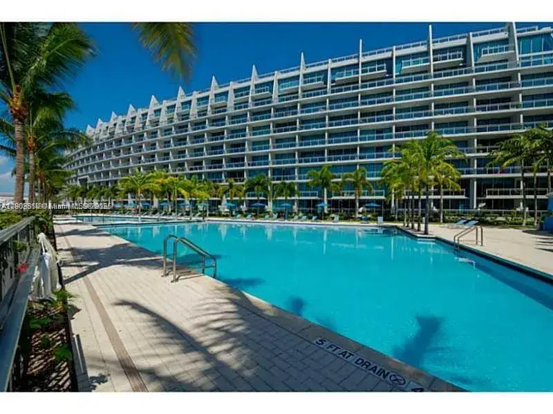 2 bedroom 3 bath Residential for sale at 2950 NE 188th St # 309, Aventura FL 33180