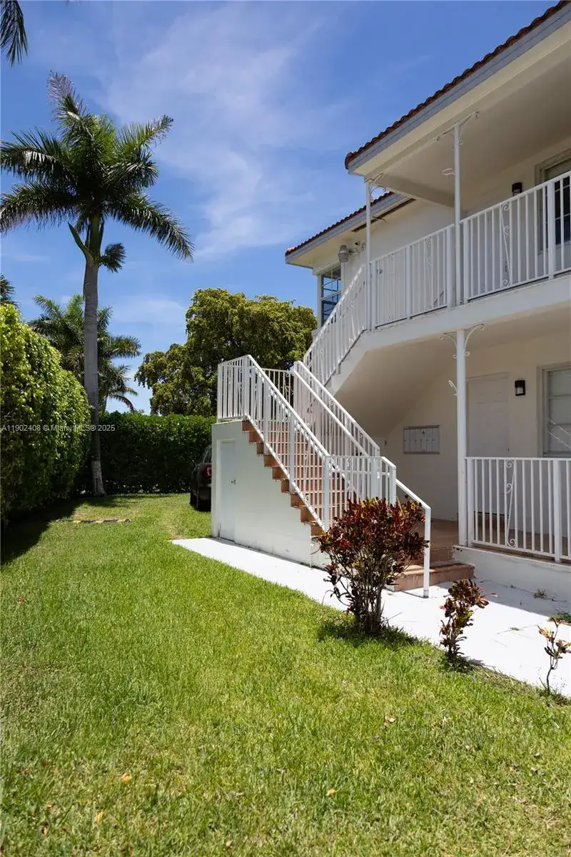 1 bedroom 1 bath Residential Lease for rent at 2200 Calais Dr # 2, Miami Beach FL 33141