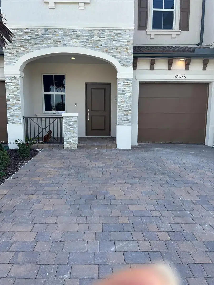 3 bedroom 2 bath Residential for sale at 12865 NW 24th Ave, Miami FL 33167