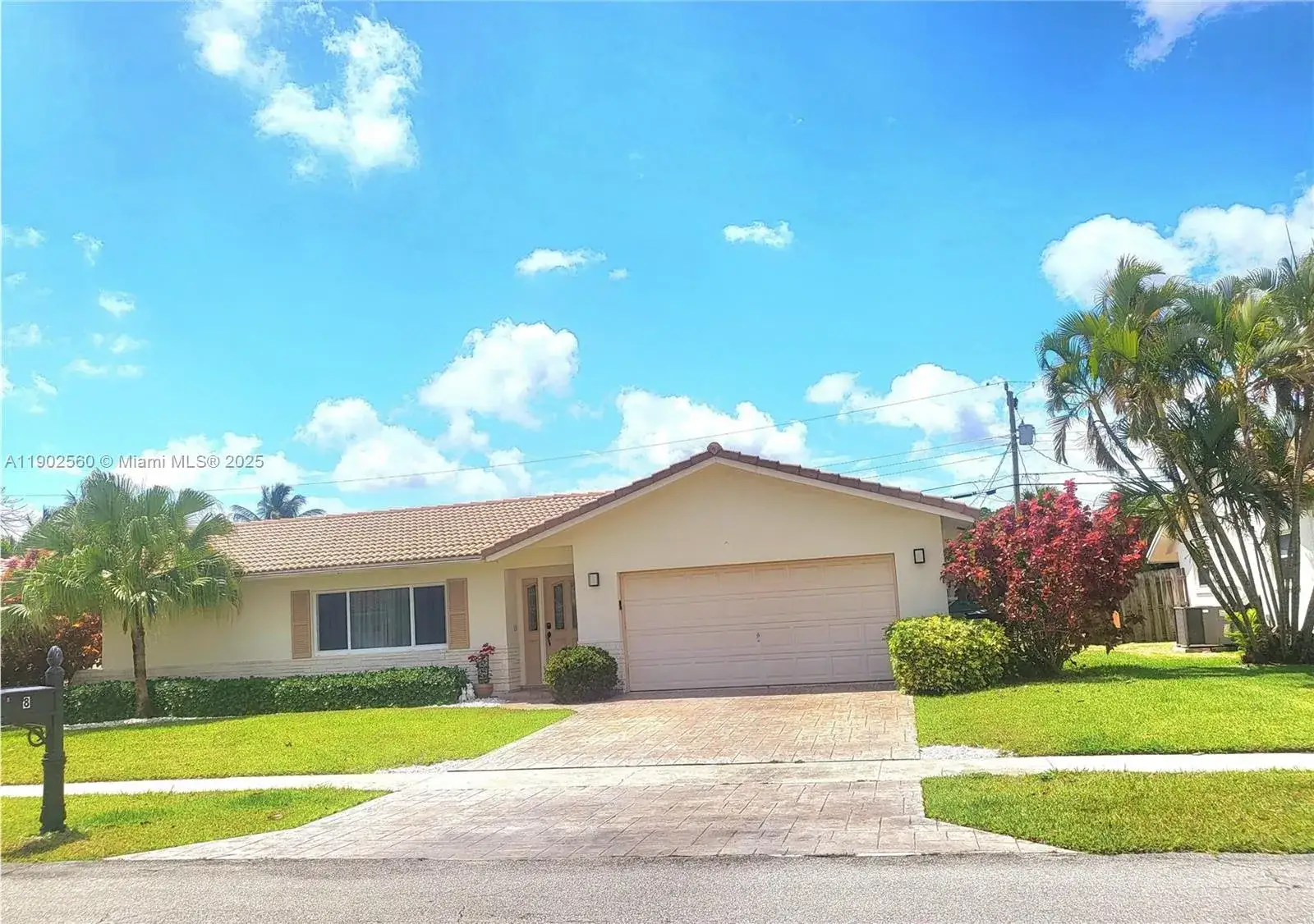 4 bedroom 2 bath Residential Lease for rent at 8 Tam O Shanter Ln, Boca Raton FL 33431