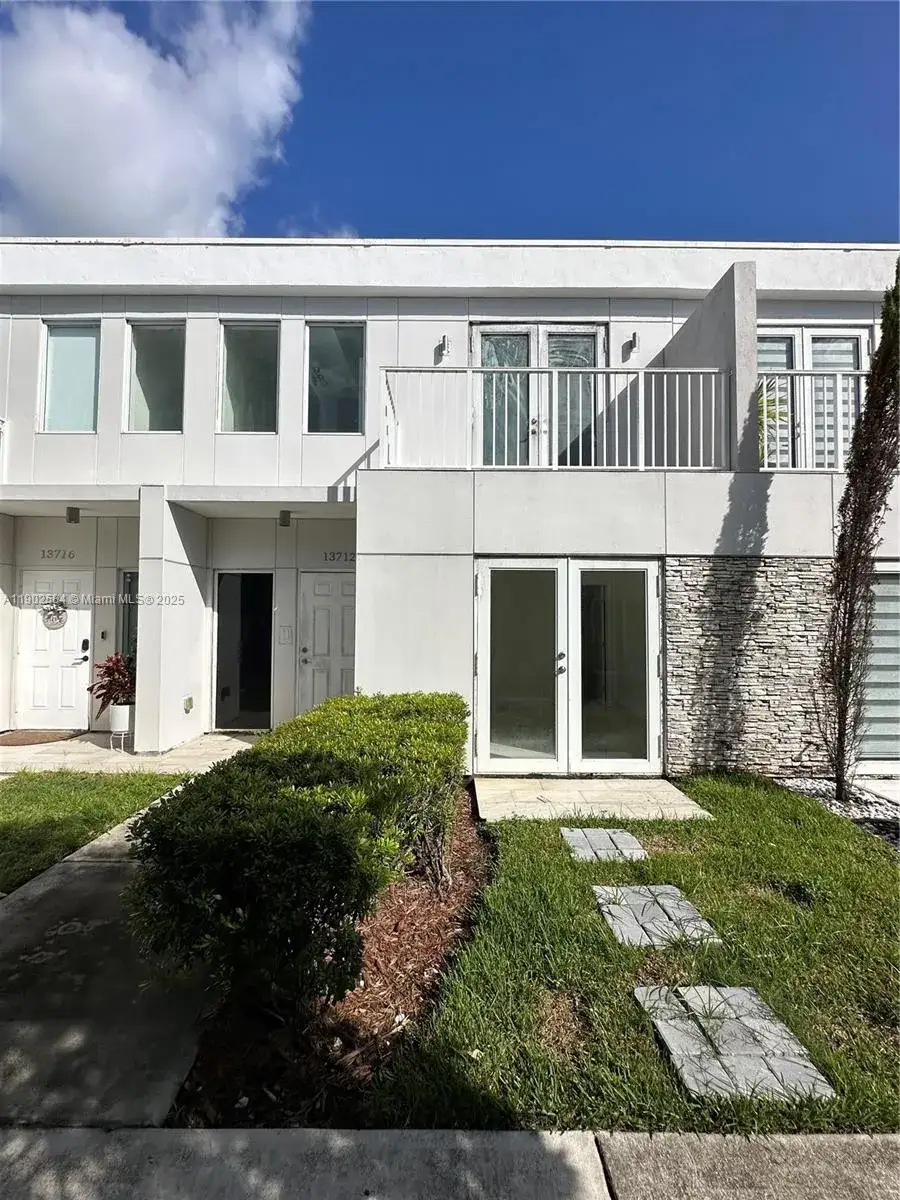 4 bedroom 3 bath Residential Lease for rent at 13712 SW 259th St, Homestead FL 33032