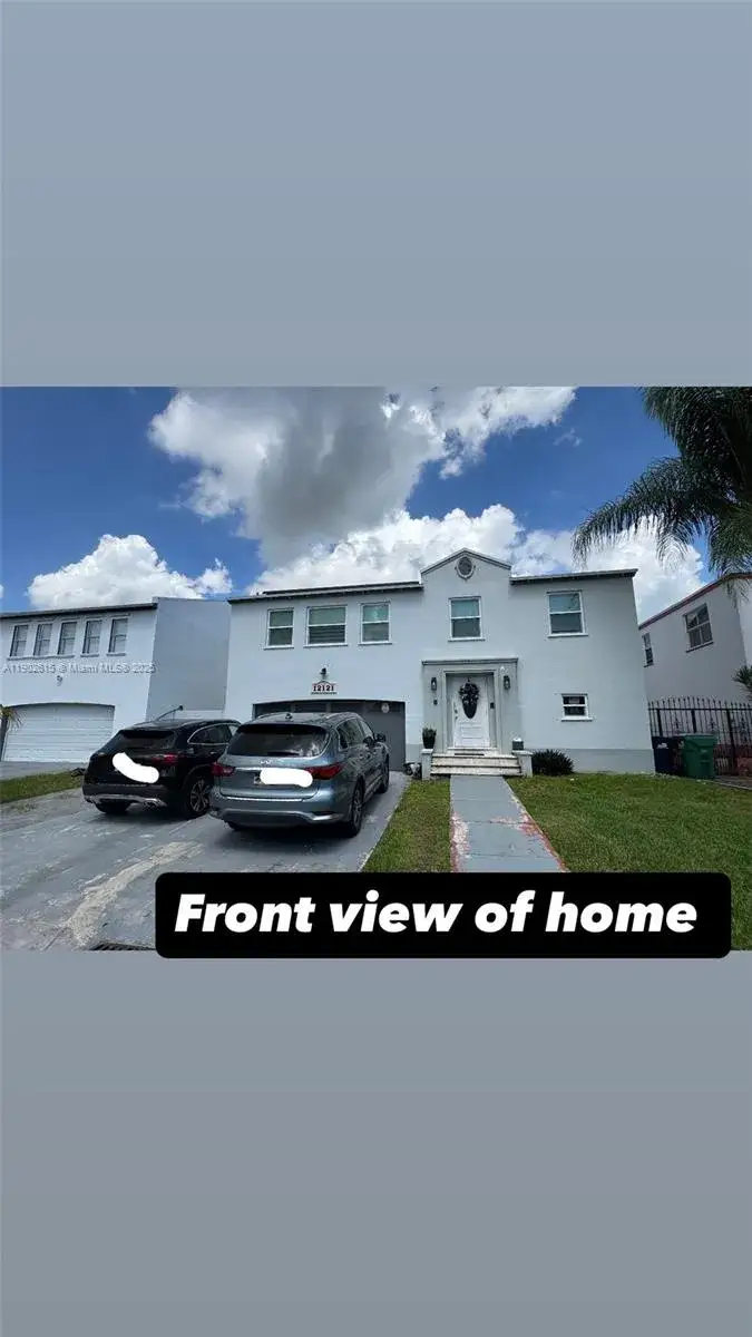 5 bedroom 3 bath Residential for sale at 12121 SW 271st St, Homestead FL 33032