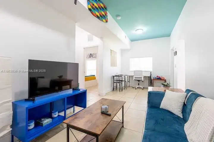 2 bedroom 1 bath Residential Lease for rent at 8028 NW 5th Ct Rear, Miami FL 33150