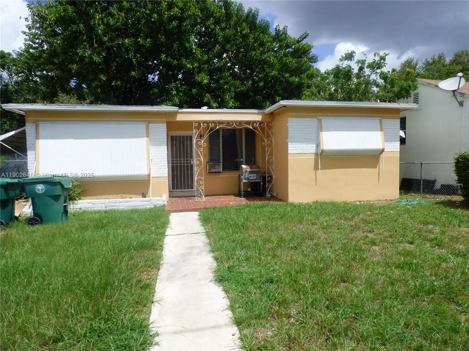 4 bedroom 1 bath Residential for sale at 347 NW 42nd St, Miami FL 33127