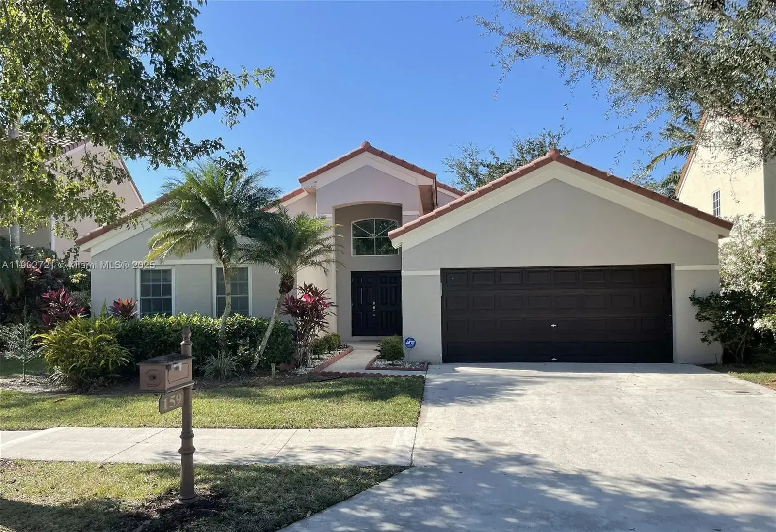 4 bedroom 3 bath Residential Lease for rent at 159 Cameron Ct, Weston FL 33326