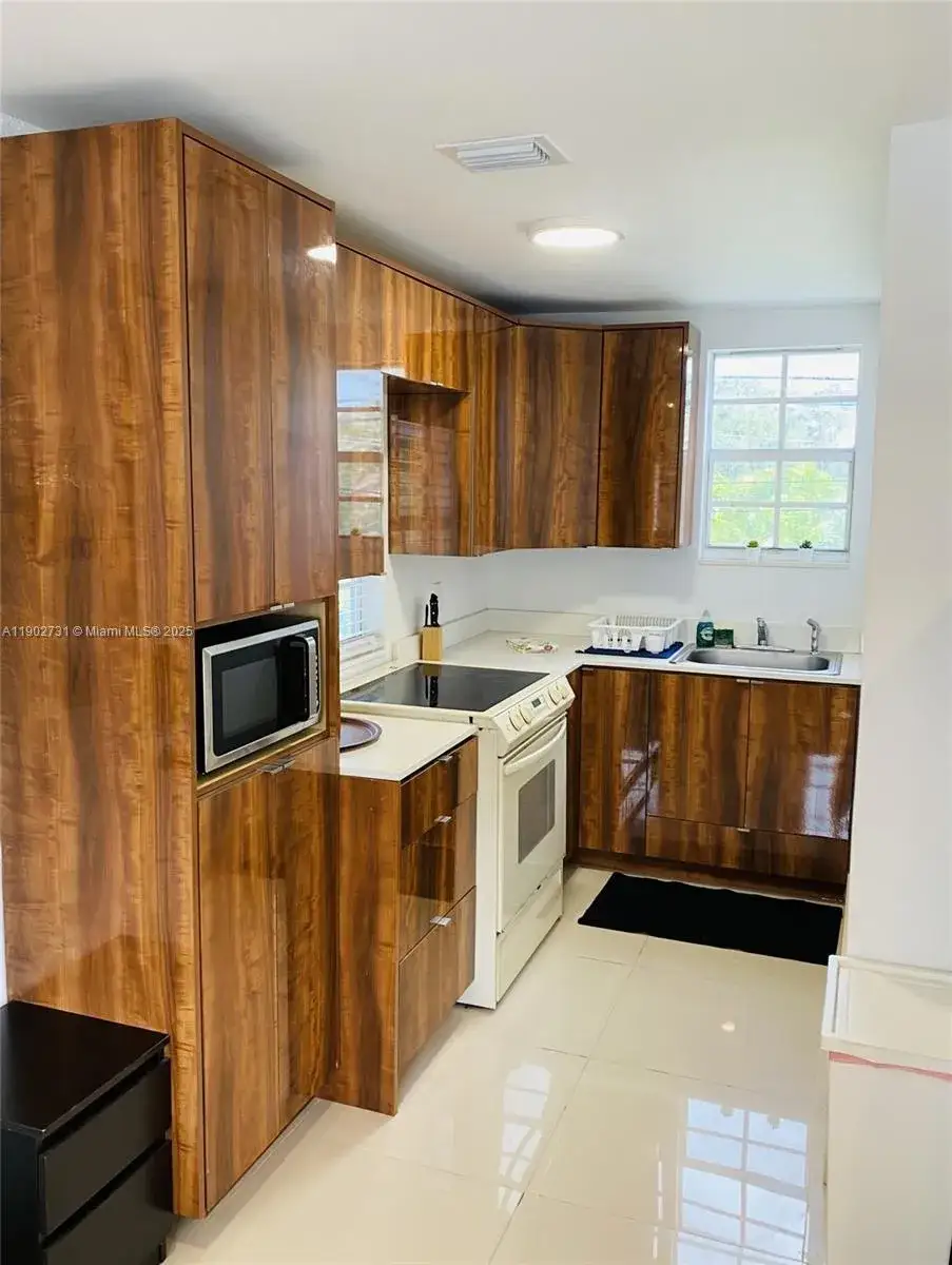 2 bedroom 1 bath Residential Lease for rent at 227 NW 34th St # 3, Miami FL 33127
