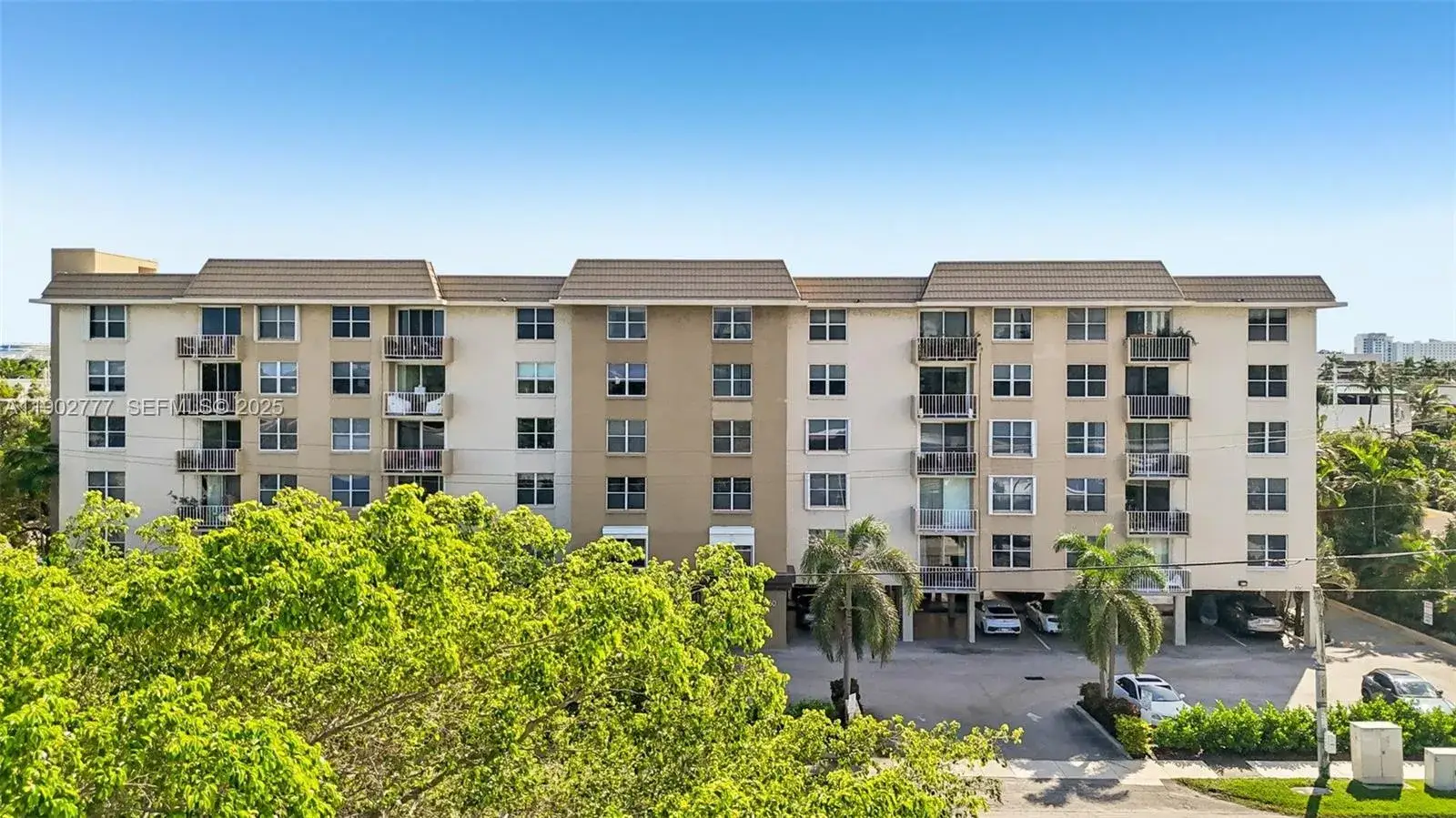 2 bedroom 2 bath Residential Lease for rent at 1050 SE 15th St # 500, Fort Lauderdale FL 33316