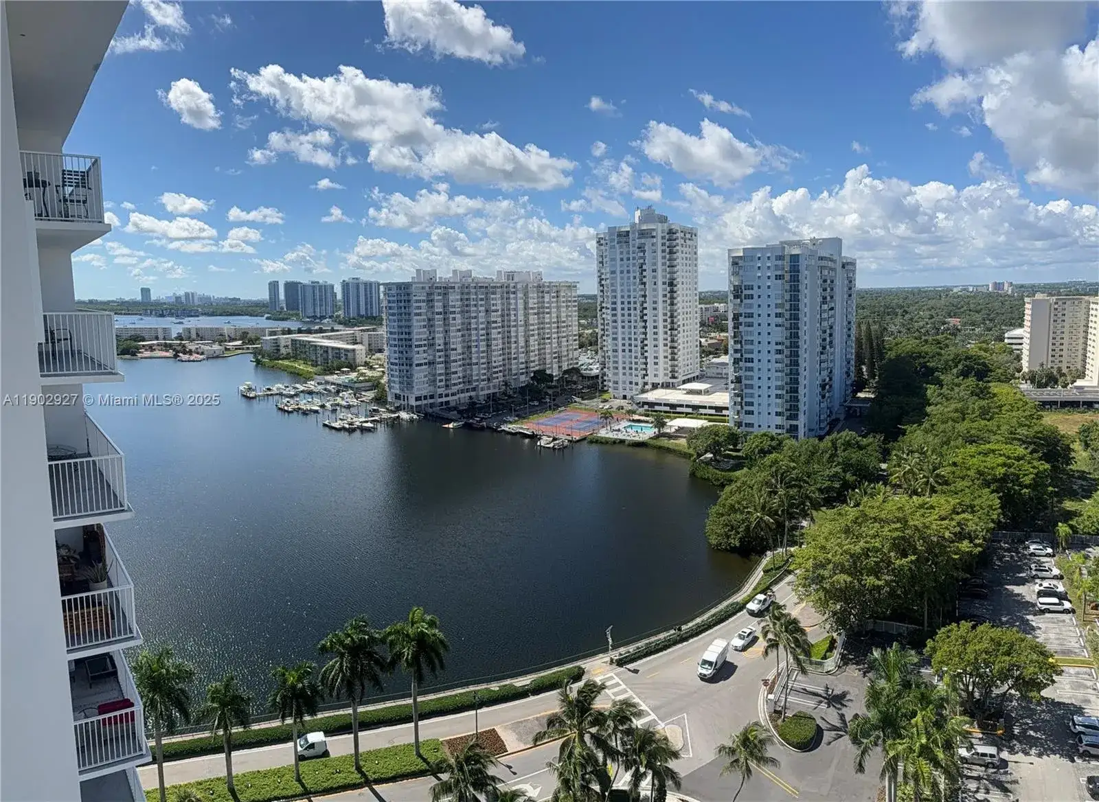 2 bedroom 2 bath Residential for sale at 2801 NE 183rd St # 1909W, Aventura FL 33160