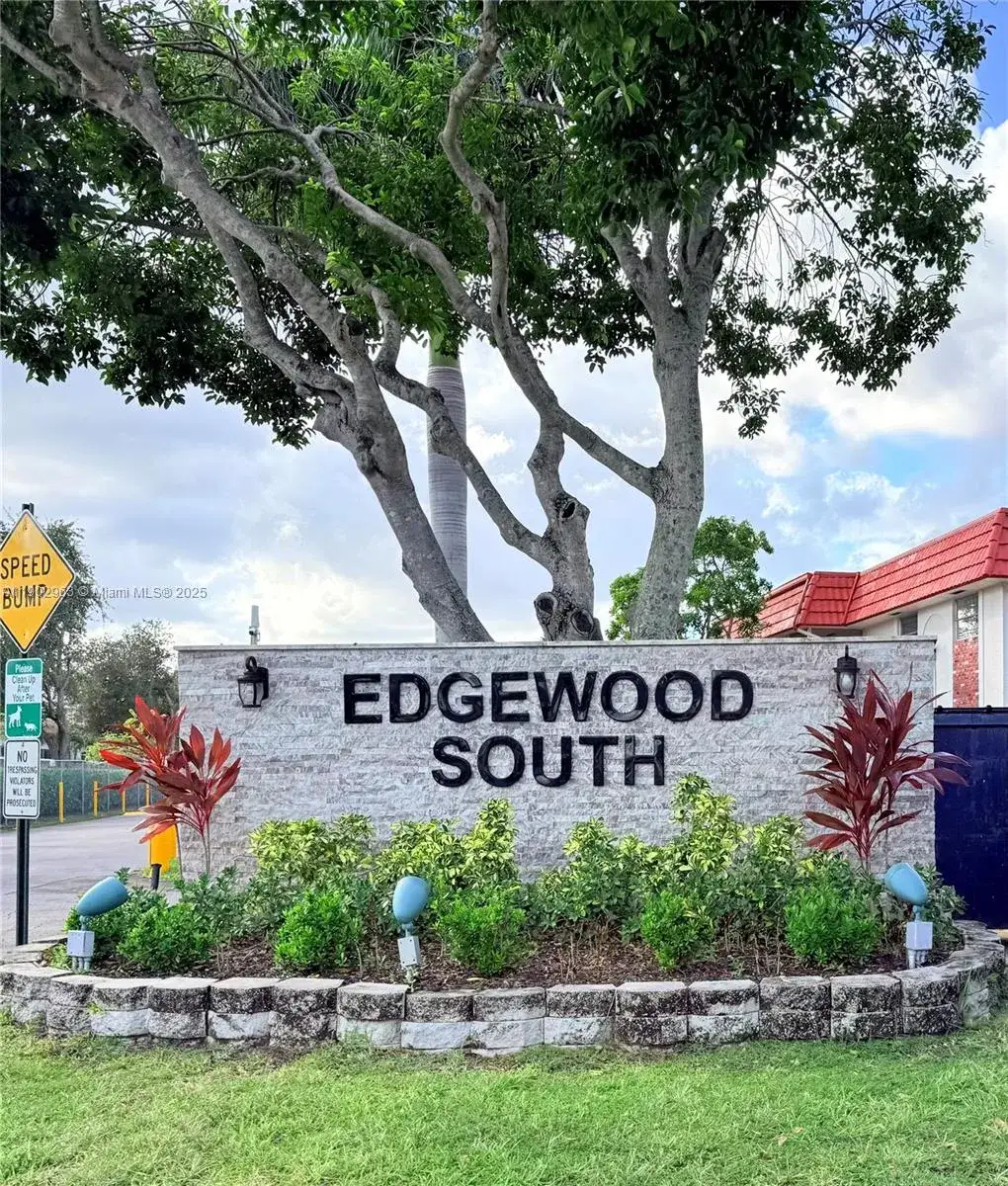 2 bedroom 2 bath Residential for sale at 22805 SW 66th Ave # 208, Boca Raton FL 33428