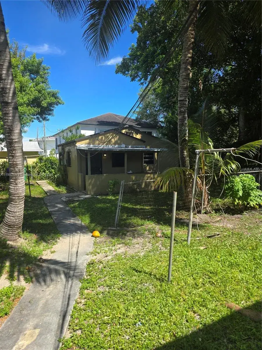 3 bedroom 2 bath Residential Lease for rent at 161 NW 146th St, Miami FL 33168