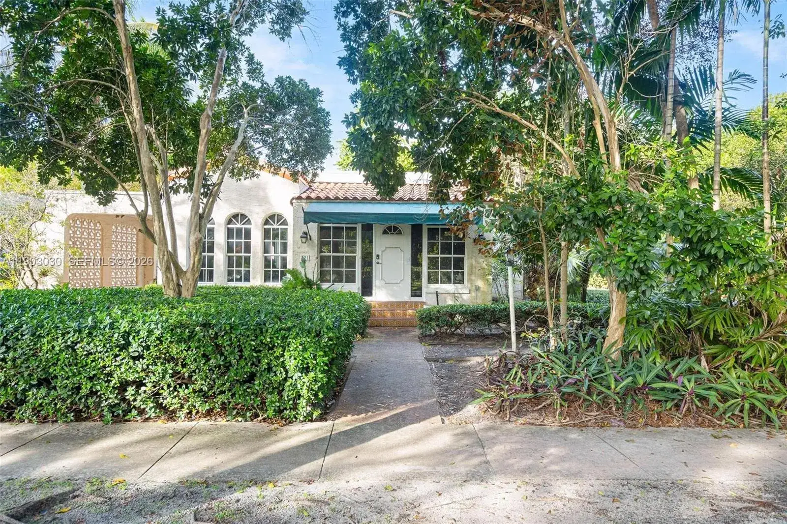 4 bedroom 3 bath Residential for sale at 721 Majorca Ave, Coral Gables FL 33134